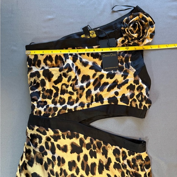 Leopard Print Maxi Dress with Side Slit - Black & Brown - Picture 4 of 5